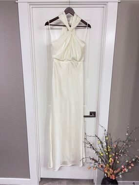 Evening gown Halter White Satin Halter Neck Twist-Front Maxi Dress